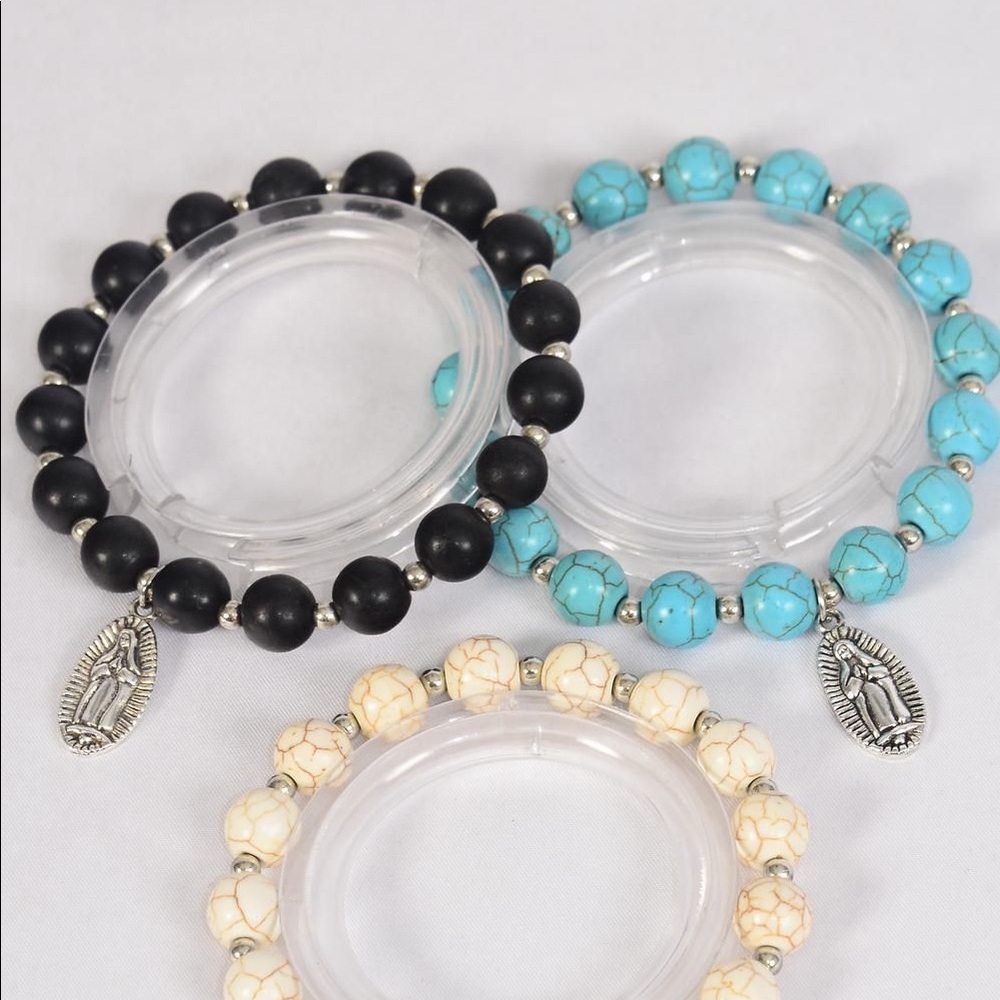 NWT Ladies Madonna Stretchy Turquoise Bracelet